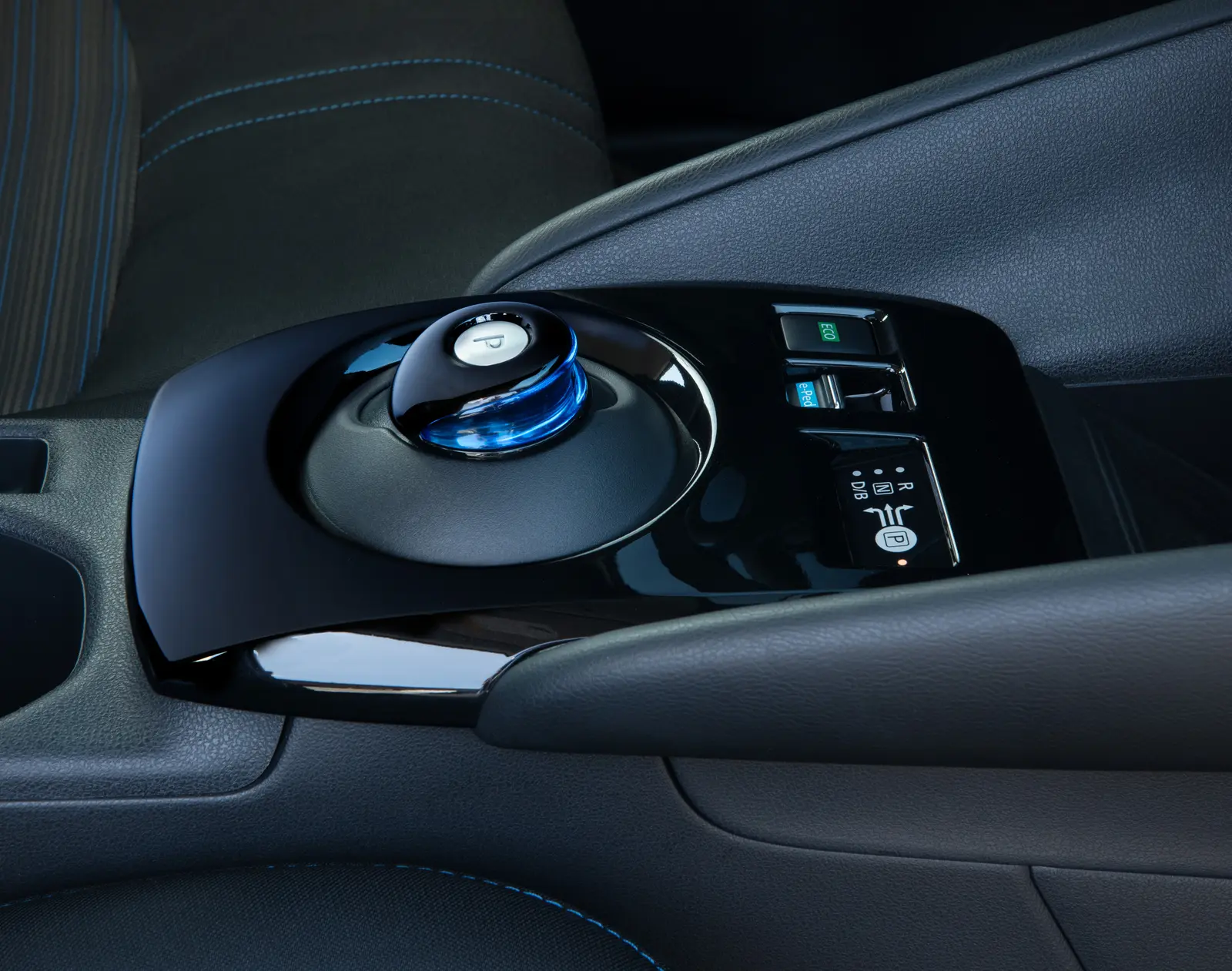Nissan Leaf 2025 S Interior